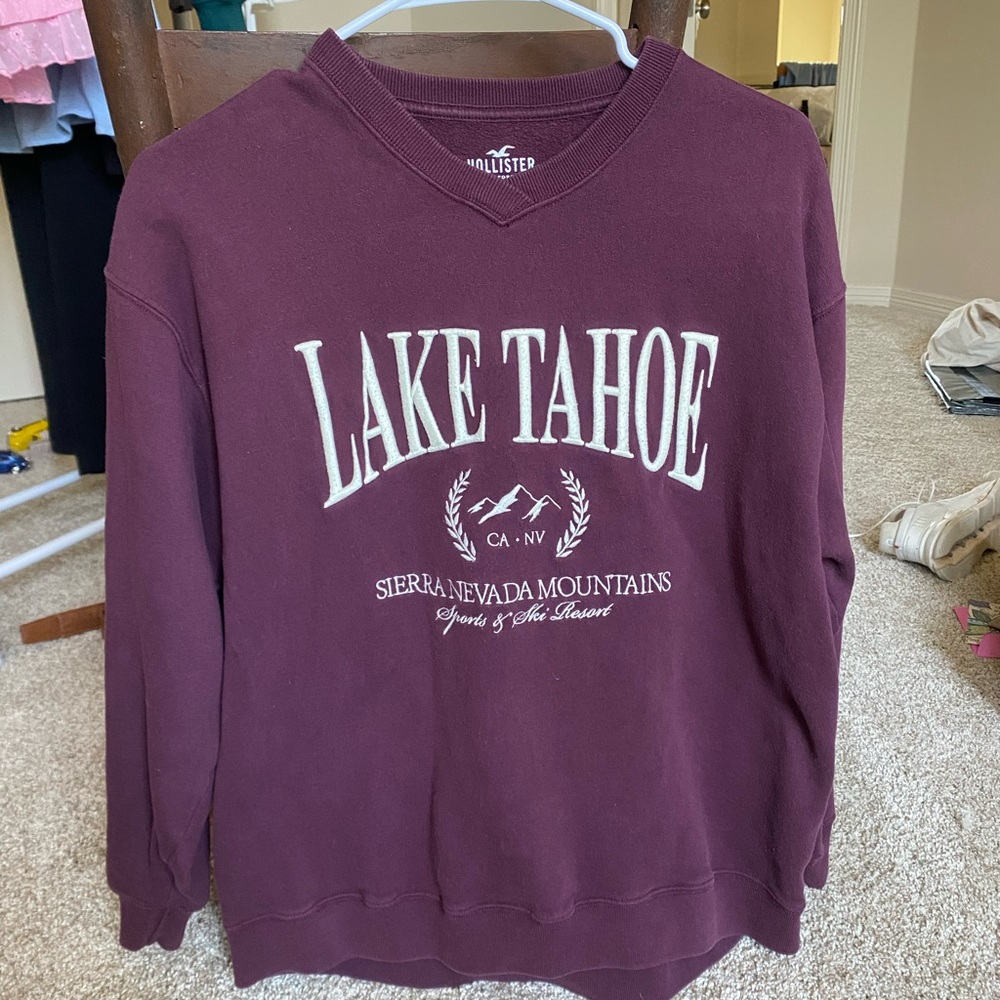 Hollister Women’s Maroon Lake Tahoe V-neck Sweatshirt